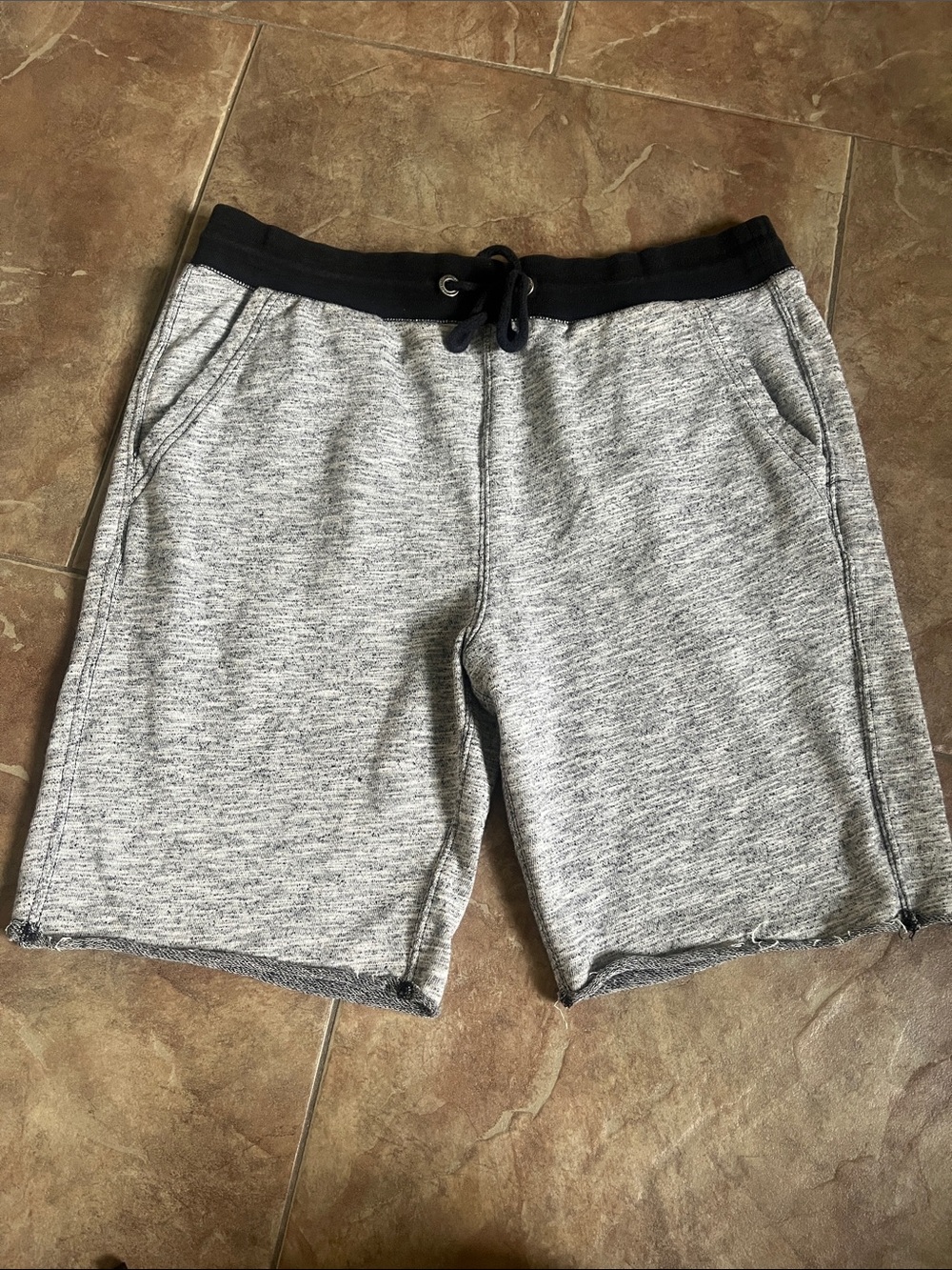 Aeropostale Men's Heather Gray Athletic Drawstring Shorts with Black Waistband